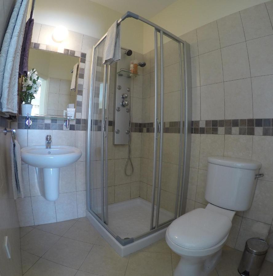 Kato Paphos Suites المظهر الخارجي الصورة