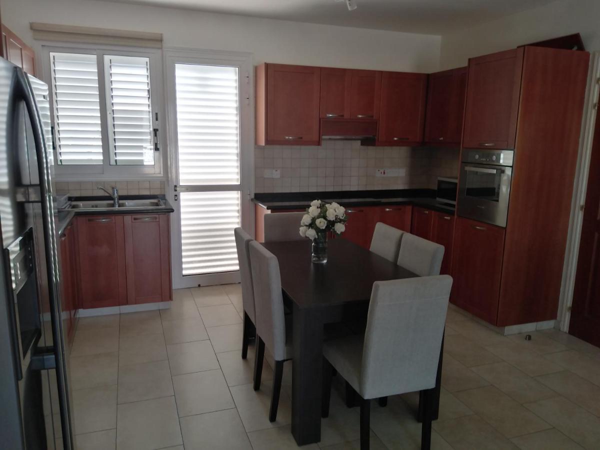 Kato Paphos Suites المظهر الخارجي الصورة