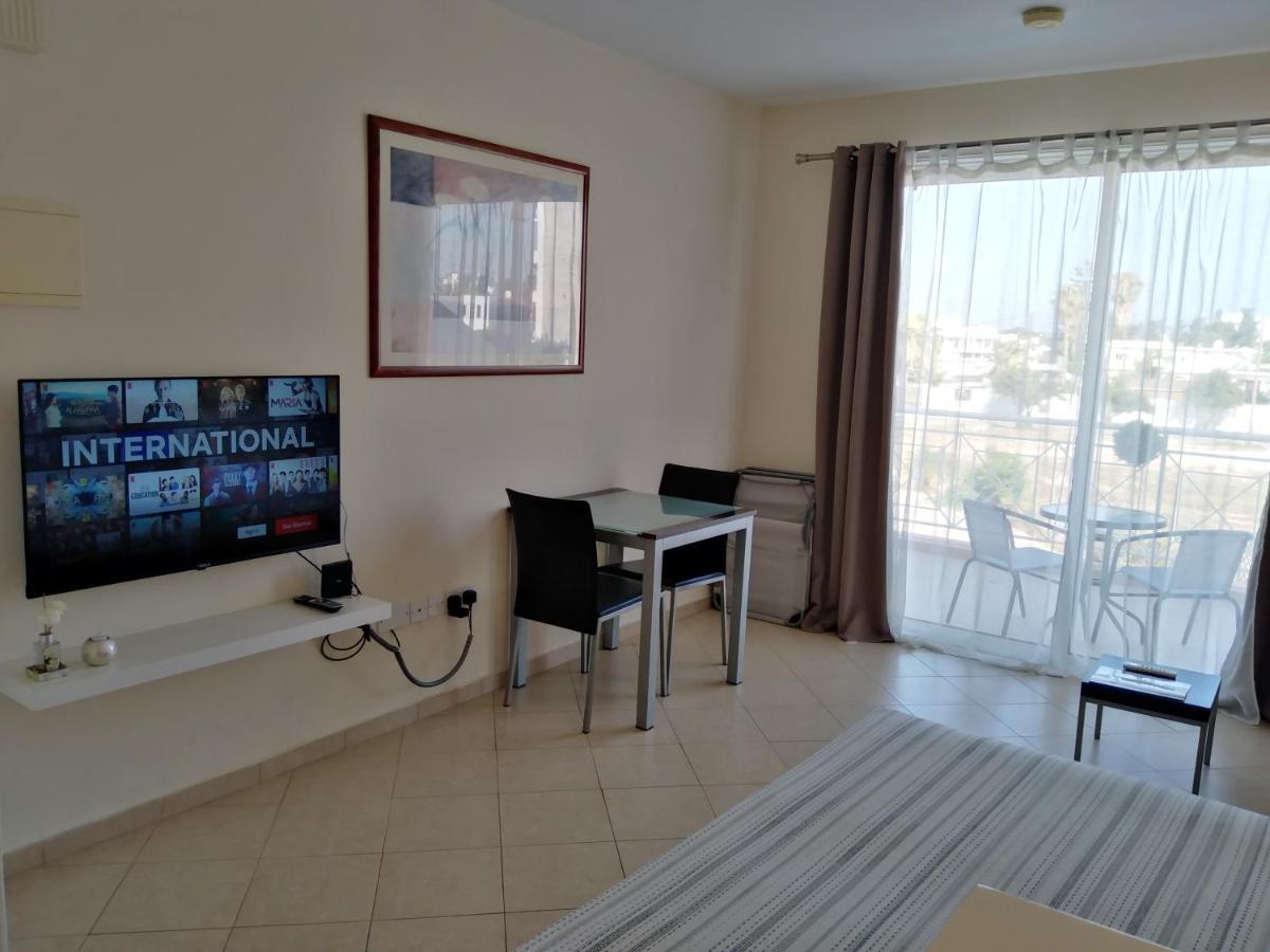 Kato Paphos Suites المظهر الخارجي الصورة