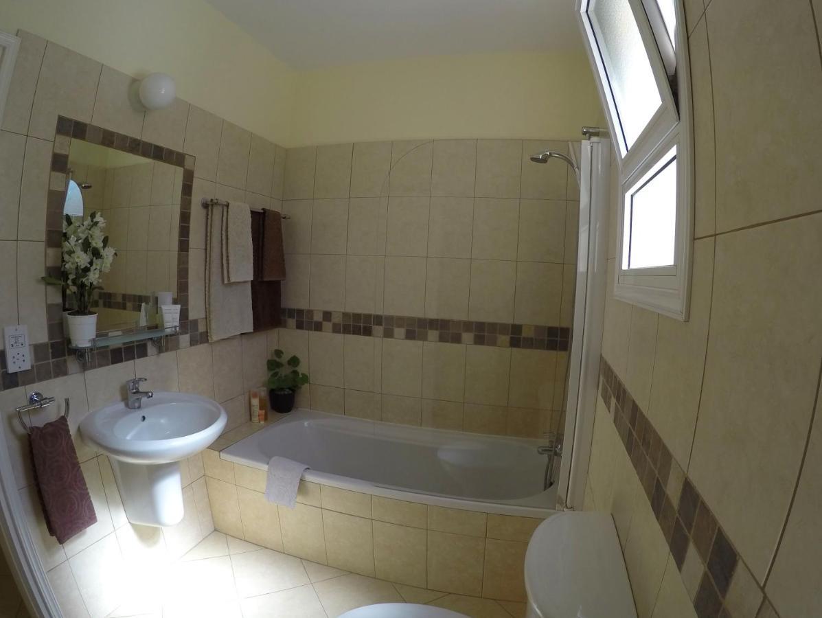 Kato Paphos Suites المظهر الخارجي الصورة