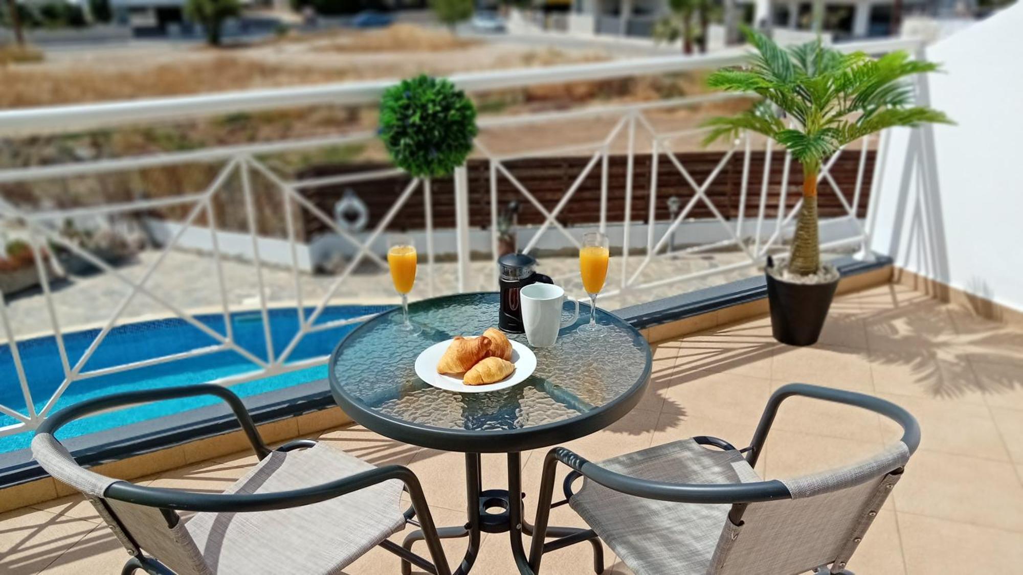 Kato Paphos Suites المظهر الخارجي الصورة