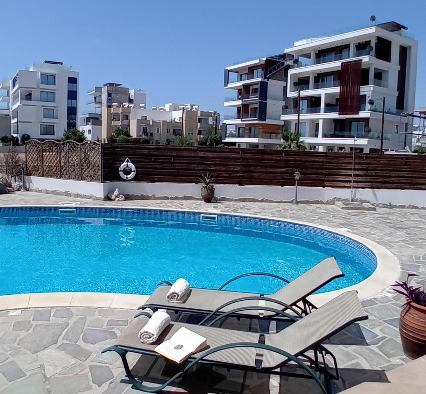 Kato Paphos Suites المظهر الخارجي الصورة