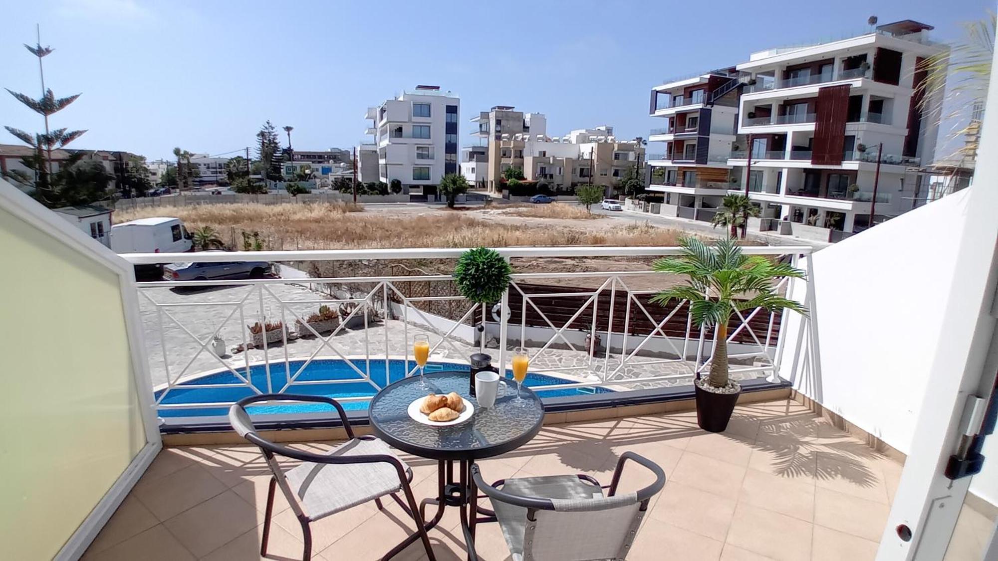 Kato Paphos Suites المظهر الخارجي الصورة